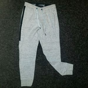 American Eagle men's joggers.